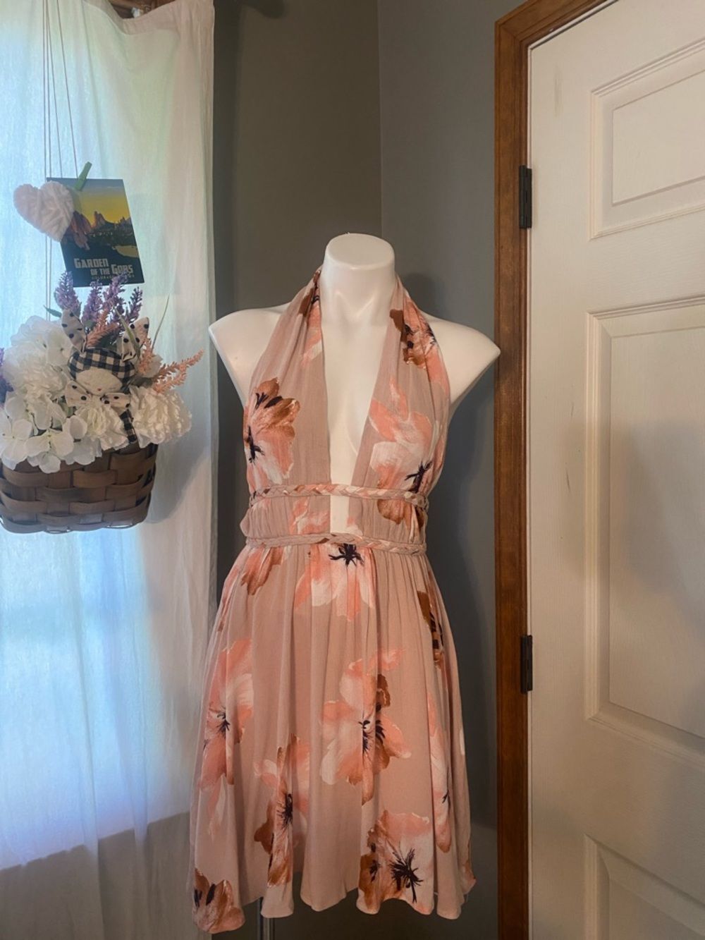 Illa Illa Blush Floral Halter Skater Dress